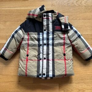 NEW Burberry Puffer Jacket with tag